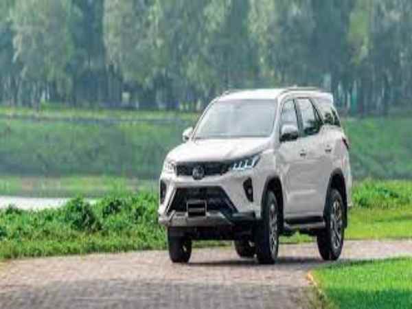 Toyota Fortuner thuộc các dòng xe 7 chỗ của Toyota