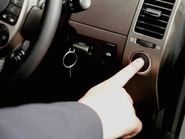 Cách nổ máy xe ô tô đúng chuẩn, êm ái cho người lái