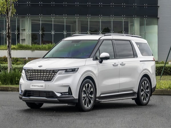 Xe 7 chỗ cửa trượt nào được ưa chuộng trên thị trường