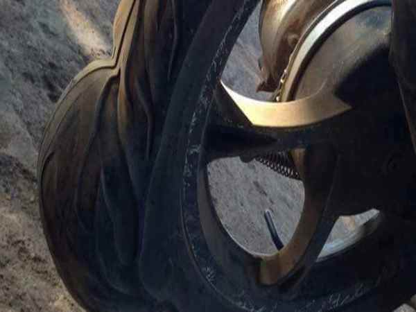 Lốp xe máy bị phồng do đâu? Cách xử lý như thế nào?