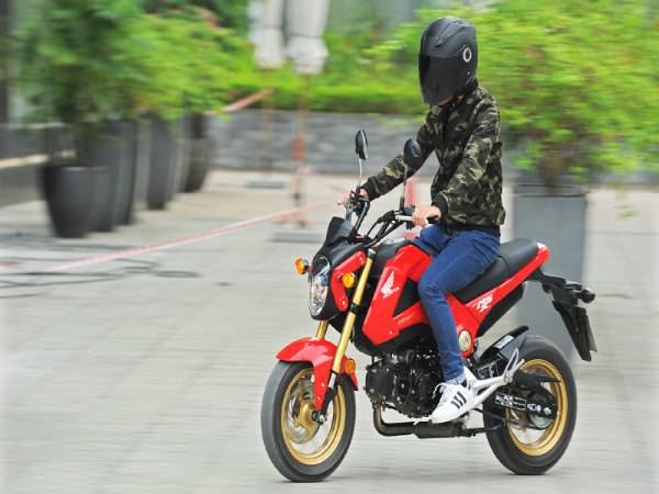 Xe moto phân khối nhỏ dành cho nữ nhỏ gọn cá tính