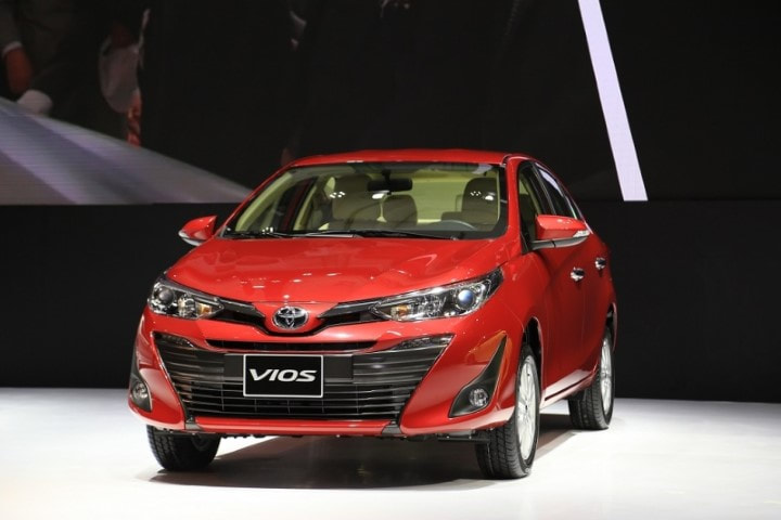 Cách đổ xăng xe Toyota Vios đúng nhất